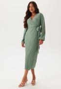 BUBBLEROOM  Pleated Wrap Dress Dusty green S