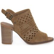 Sandaalit Mustang  LIGHT BROWN  38