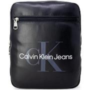 Laukut Calvin Klein Jeans  MONOGRAM SOFT REPORTER22 K50K510203  Yksi K...