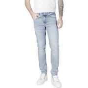 Farkut Calvin Klein Jeans  TAPER J30J324190  IT 44