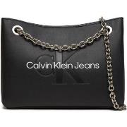 Laukut Calvin Klein Jeans  SCULPTED SHOULDER 24 MONO K60K607831  Yksi ...