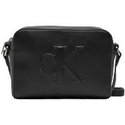 Laukut Calvin Klein Jeans  SCULPTED CAMERA BAG DEBOSS K60K612726  Yksi...