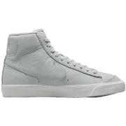 Tennarit Nike  Blazer Premium  40