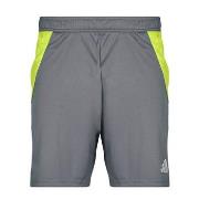 Shortsit & Bermuda-shortsit adidas  -  EU S