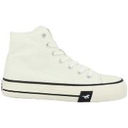 Kengät Mustang  Baskets  40