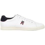 Kengät Tommy Hilfiger  buty core vulc varsity monogram  40