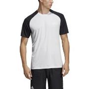 Lyhythihainen t-paita adidas  Club  EU L