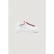 Tennarit Love Moschino  JA15165G1N  36