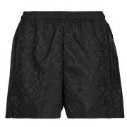 Shortsit & Bermuda-shortsit adidas  Tiro x Common Goal Woven Shorts  E...