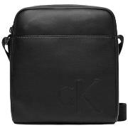 Pikkulaukut Calvin Klein Jeans  BOLD CK REPORTER LV04D3248G  Yksi Koko