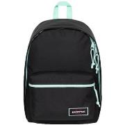 Reppu Eastpak  OUT OF OFFICE  Yksi Koko