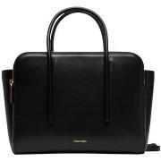 Käsilaukku Calvin Klein Jeans  Carryall Mini Leather Tote Bag LV04F303...