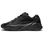 Kengät Yeezy  700 V2 Vanta  40