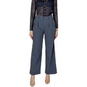 Väljät housut Calvin Klein Jeans  TAILORED WIDE LEG J20J224849  IT 44