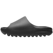 Rantasandaalit Yeezy  Slide Onyx  40 1/2