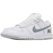 Kengät Nike  SB Dunk Low Supreme 94 White Metallic Silver  42 1/2