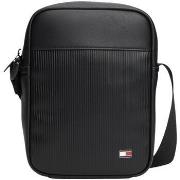 Olkalaukut Tommy Hilfiger  TH FLAG MINI REPORTER AM0AM14015  Yksi Koko