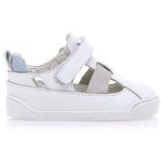 Tyttöjen sandaalit MTNG  Mustang 48906 Sandalia respetuosa FREE Blanco...