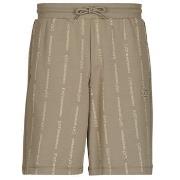 Shortsit & Bermuda-shortsit Emporio Armani EA7  TRAIN GRAPHIC BERMUDA ...