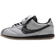 Kengät Nike  Cortez SE Tiempo Pack Metallic Cool Grey  40