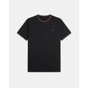 Lyhythihainen t-paita Fred Perry  M1588  EU XXL