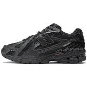 Tennarit New Balance  1906D Protection Pack Black Leather  37 1/2
