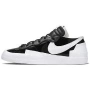 Kengät Nike  Blazer Low Sacai Black Patent  39