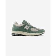 Kengät New Balance  2002R Woodland Black  40