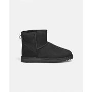 Kengät UGG  Classic Mini Boot Black  40