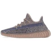 Kengät Yeezy  Boost 350 V2 Fade  41 1/3