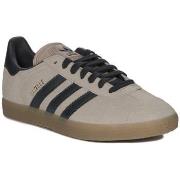 Kengät adidas  Gazelle  42