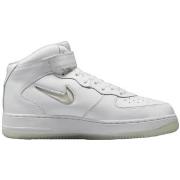 Kengät Nike  Air Force 1 Mid  40