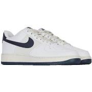 Tennarit Nike  Air Force 1 '07  43