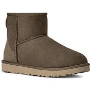 Kengät UGG  Classic  37