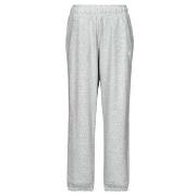 Jogging housut / Ulkoiluvaattee New Balance  FRENCH TERRY JOGGER  EU S