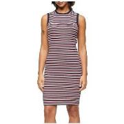 Lyhyt mekko Superdry  Robe  moulante côtelée sans manches  EU S