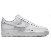 Kengät Nike  Air Force 1 '07 LV8  47 1/2