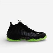 Kengät Nike  Air Foamposite One  39