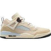 Kengät Nike  Jordan  43