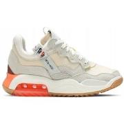 Kengät Nike  Air Jordan MA2  40 1/2