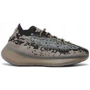 Kengät adidas  Yeezy Boost 380  41 1/3