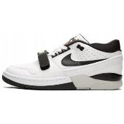 Kengät Nike  DZ6763102  44