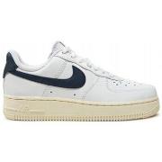 Kengät Nike  AirForce107FlyeaseHJ9122100  36
