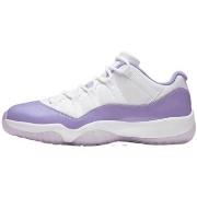 Kengät Nike  11 Retro Low Pure Violet  41
