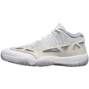 Kengät Nike  11 Low IE Light Orewood Brown  47