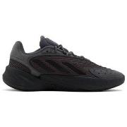 Kengät adidas  Ozelia  45 1/3