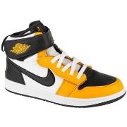 Kengät Nike  Air Jordan 1 Hi Flyease  45