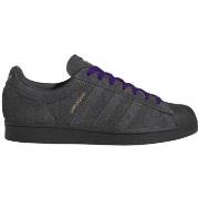 Kengät adidas  Superstar  44