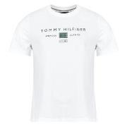 Lyhythihainen t-paita Tommy Hilfiger  BRAND LOVE MONO STACK TEE  EU S