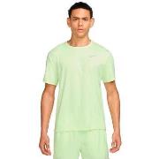 Lyhythihainen t-paita Nike  T-shirt  Dri-Fit UV Miler  EU M
